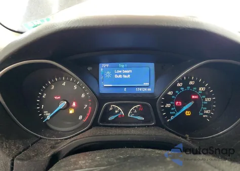 2014 Ford Focus Se z USA, uszkodzony, nr VIN 1FADP3F28EL158024